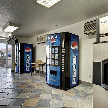 Motel 6 Wells Exteriér fotografie