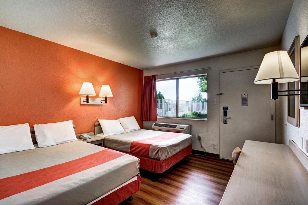 Motel 6 Wells Exteriér fotografie